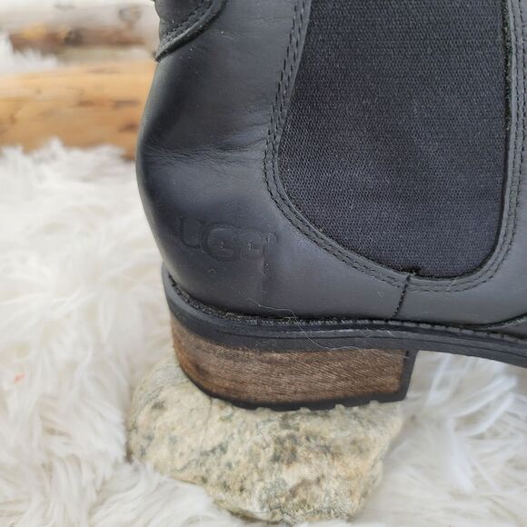 Ugg chunky bottom chelsea boot pull on - Picture 8 of 16